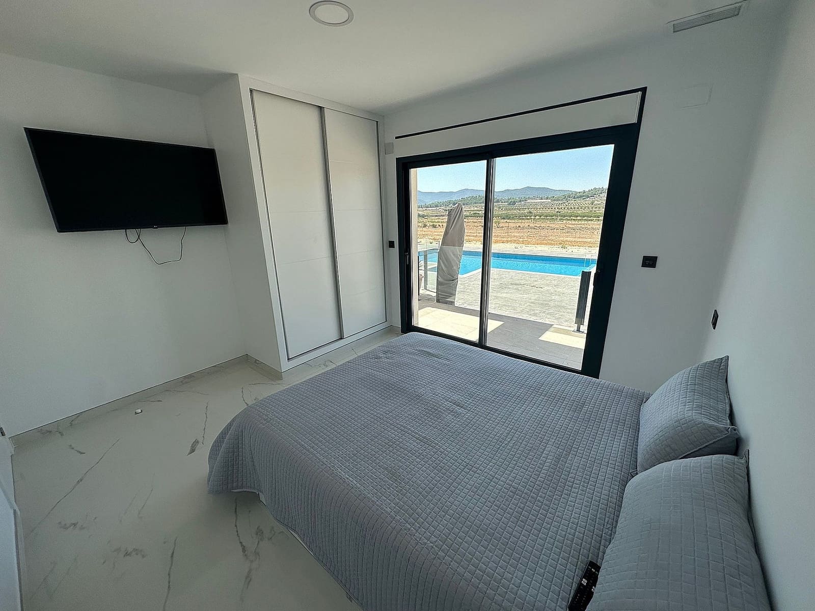 4 bedroom Villa for sale in Pinoso - € 436,000 (Ref: 9475141)