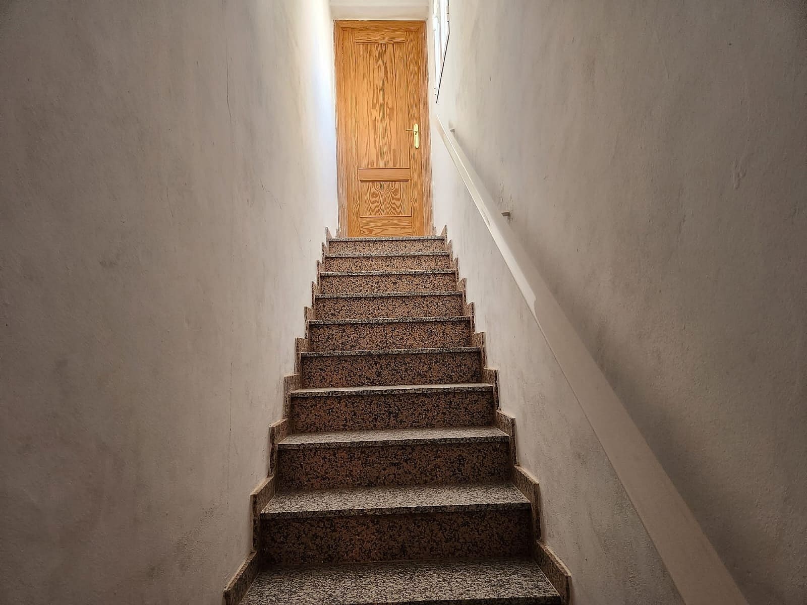 6 bedroom Townhouse for sale in Yecla - € 119,500 (Ref: 9475145)