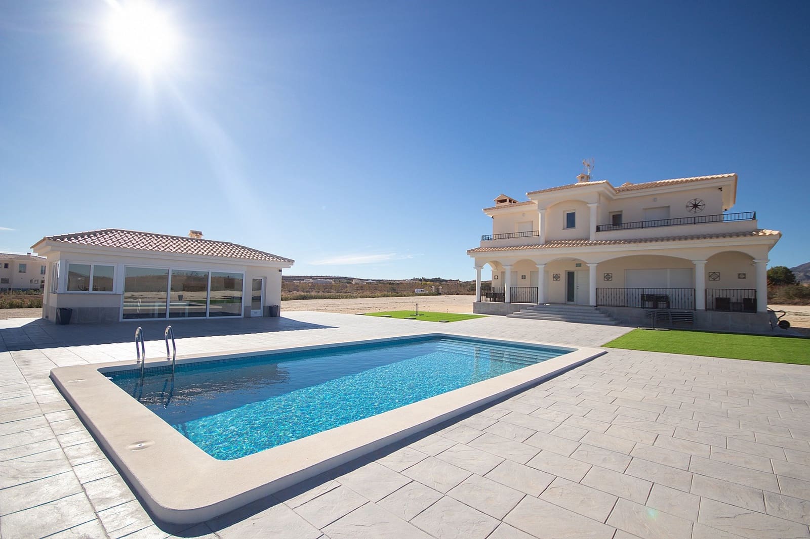 4 bedroom Villa for sale in Pinoso - € 342,000 (Ref: 9475147)