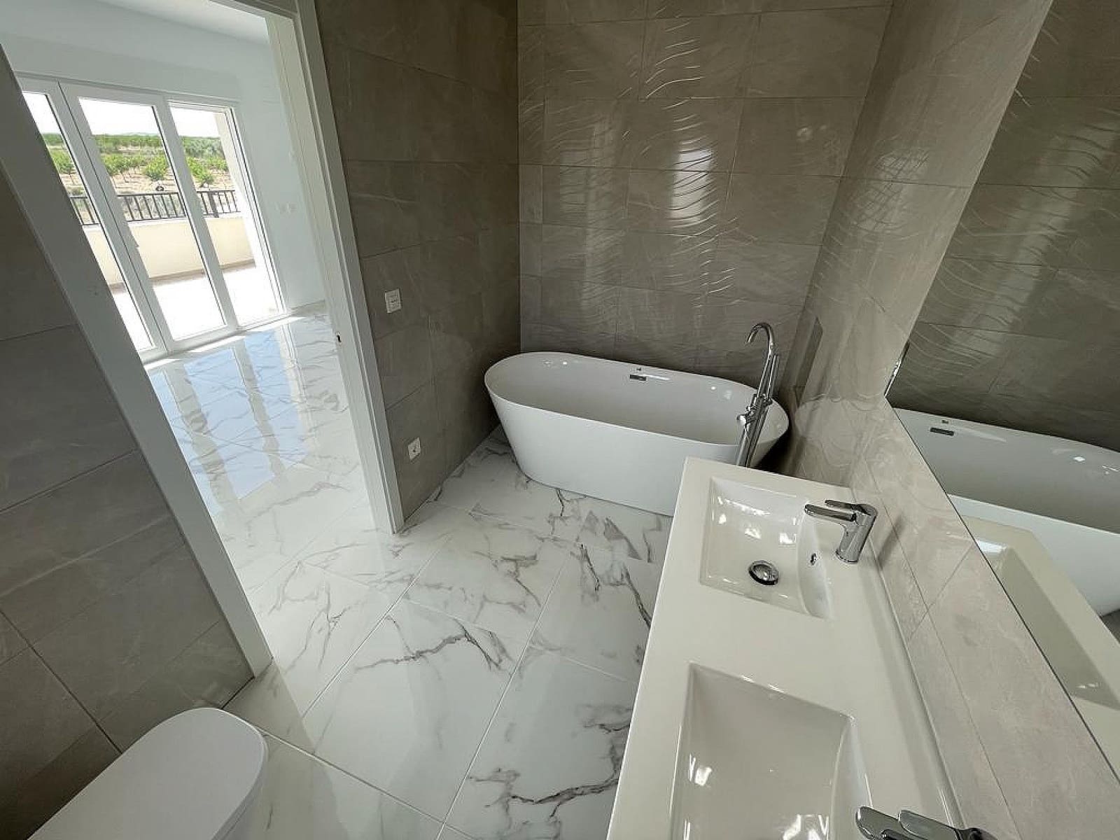 4 bedroom Villa for sale in Pinoso - € 611,000 (Ref: 9475150)