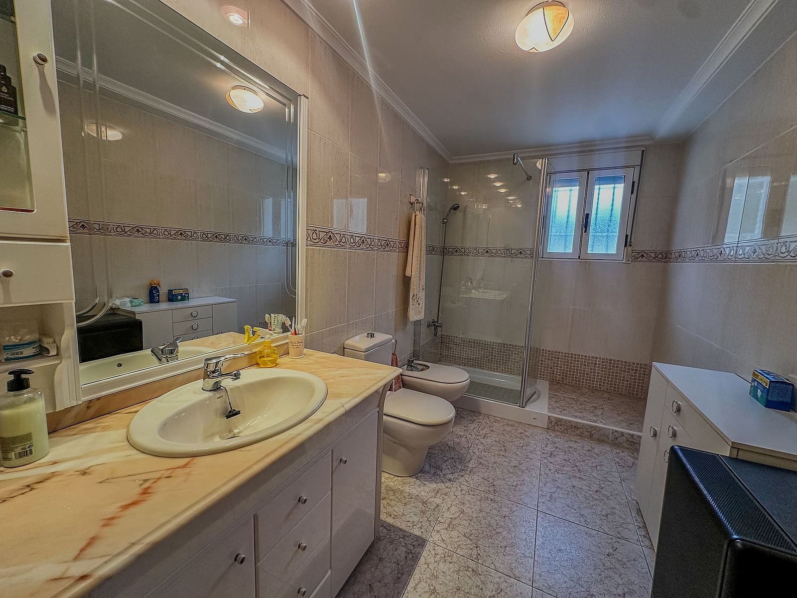 5 bedroom Villa for sale in Sax - € 355,000 (Ref: 9475154)