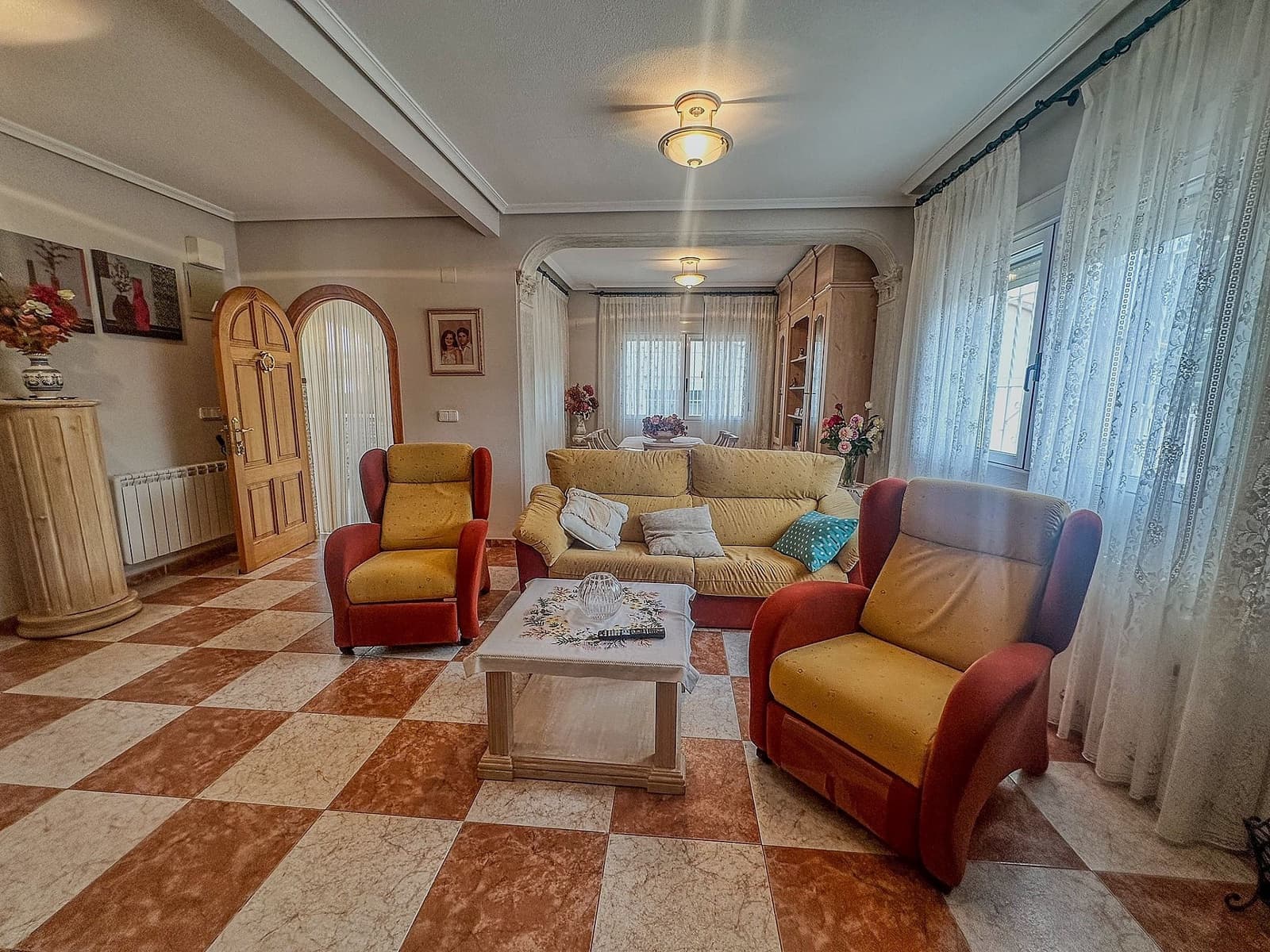 5 bedroom Villa for sale in Sax - € 355,000 (Ref: 9475154)