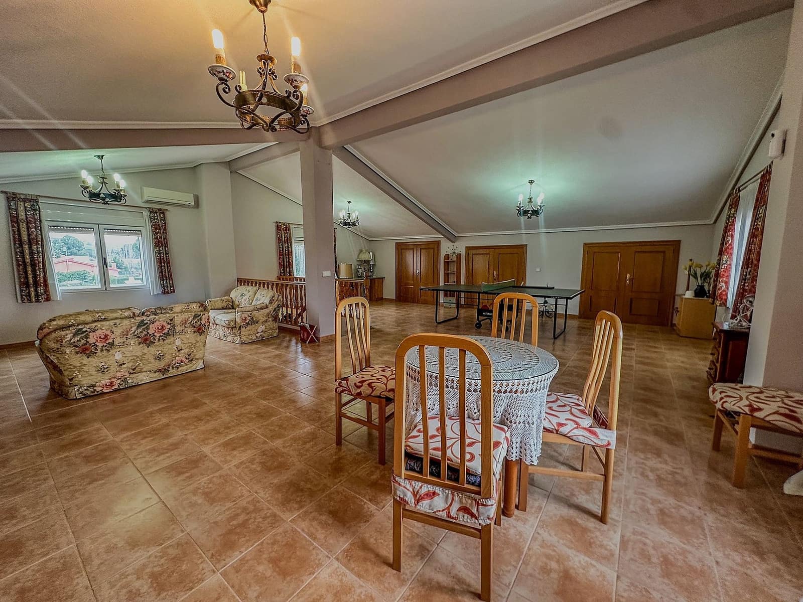 5 bedroom Villa for sale in Sax - € 355,000 (Ref: 9475154)