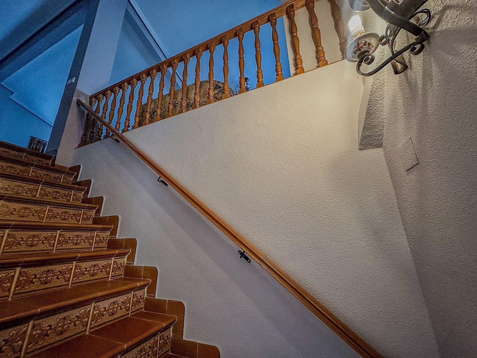 5 bedroom Villa for sale in Sax - € 355,000 (Ref: 9475154)