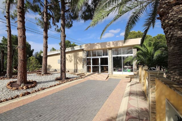 9 soveværelse Villa til salg i Monóvar / Monóver med swimmingpool garage - € 849.995 (Ref: 9475156)