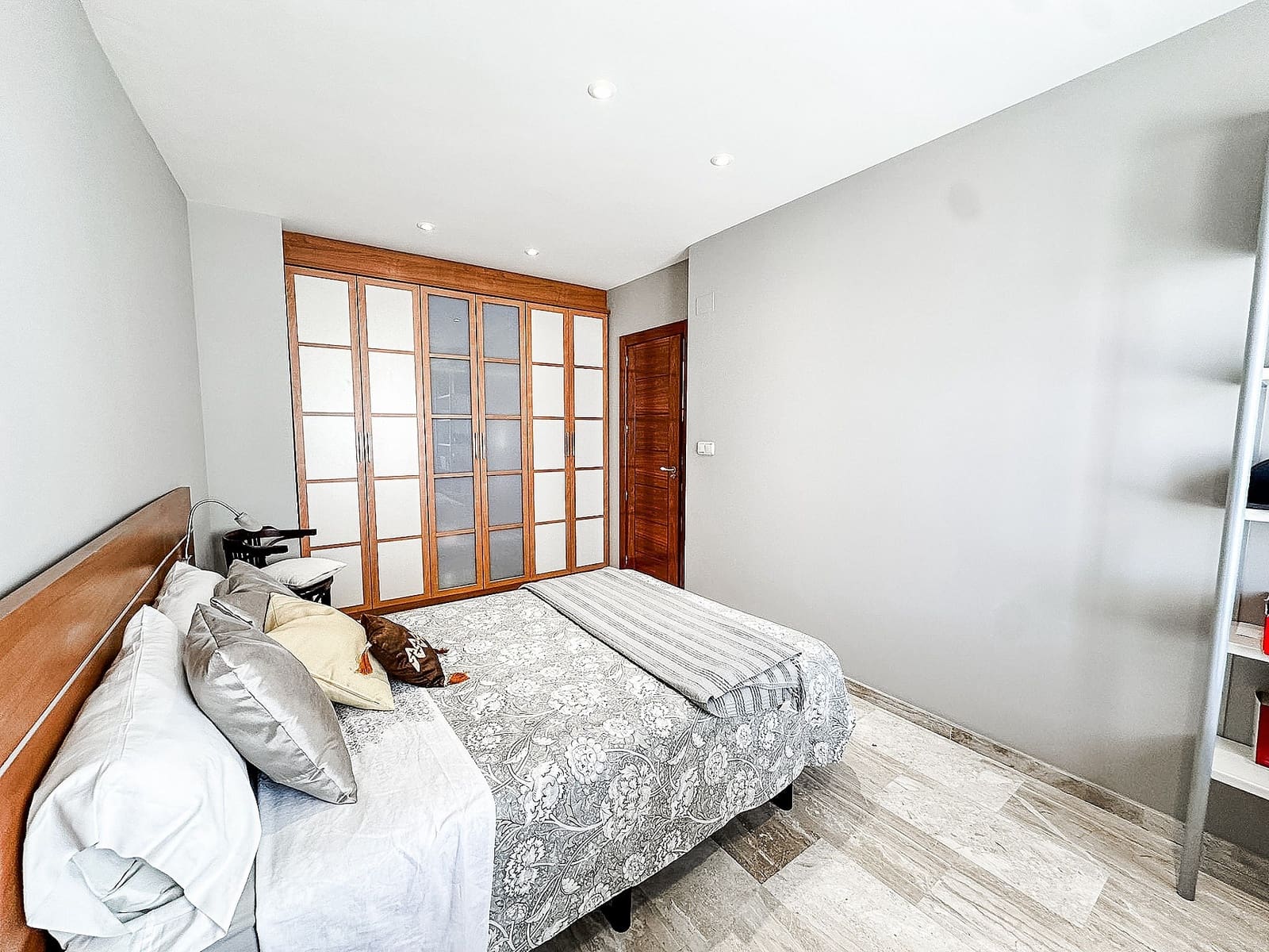 5 bedroom Townhouse for sale in Almansa - € 345,000 (Ref: 9475157)