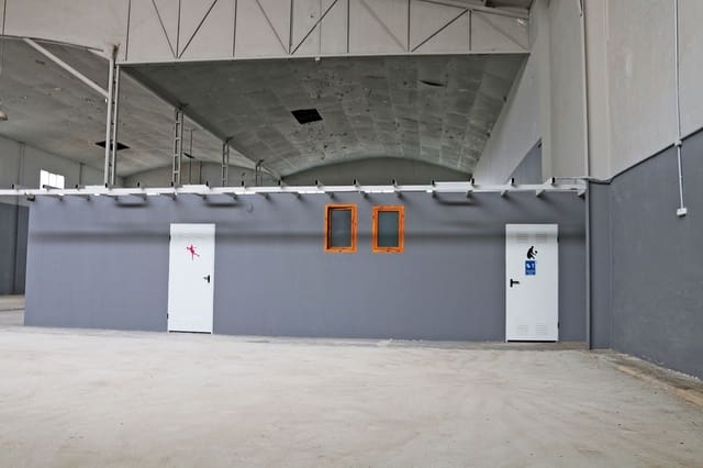 Local Commercial à vendre à Pinoso - 320 000 € (Ref: 9475160)