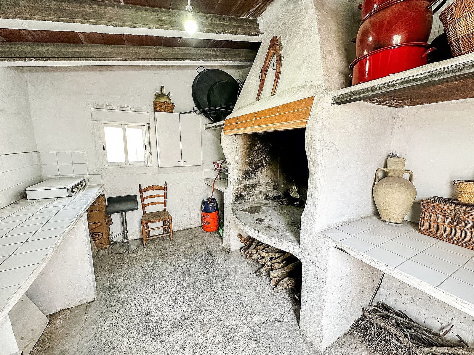 Finca/Country House for sale in Almansa - € 140,000 (Ref: 9475161)