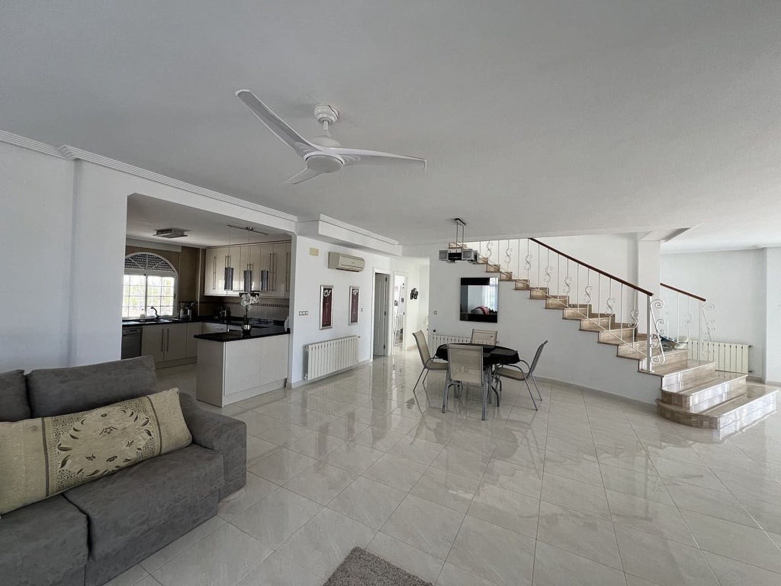 4 bedroom Villa for sale in Pinoso - € 475,000 (Ref: 9475174)