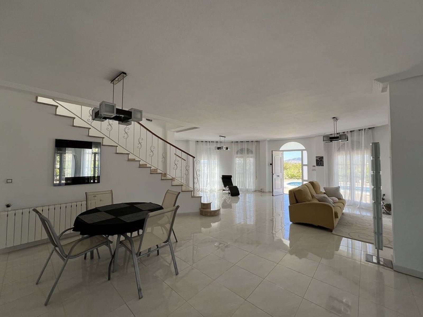 4 bedroom Villa for sale in Pinoso - € 475,000 (Ref: 9475174)