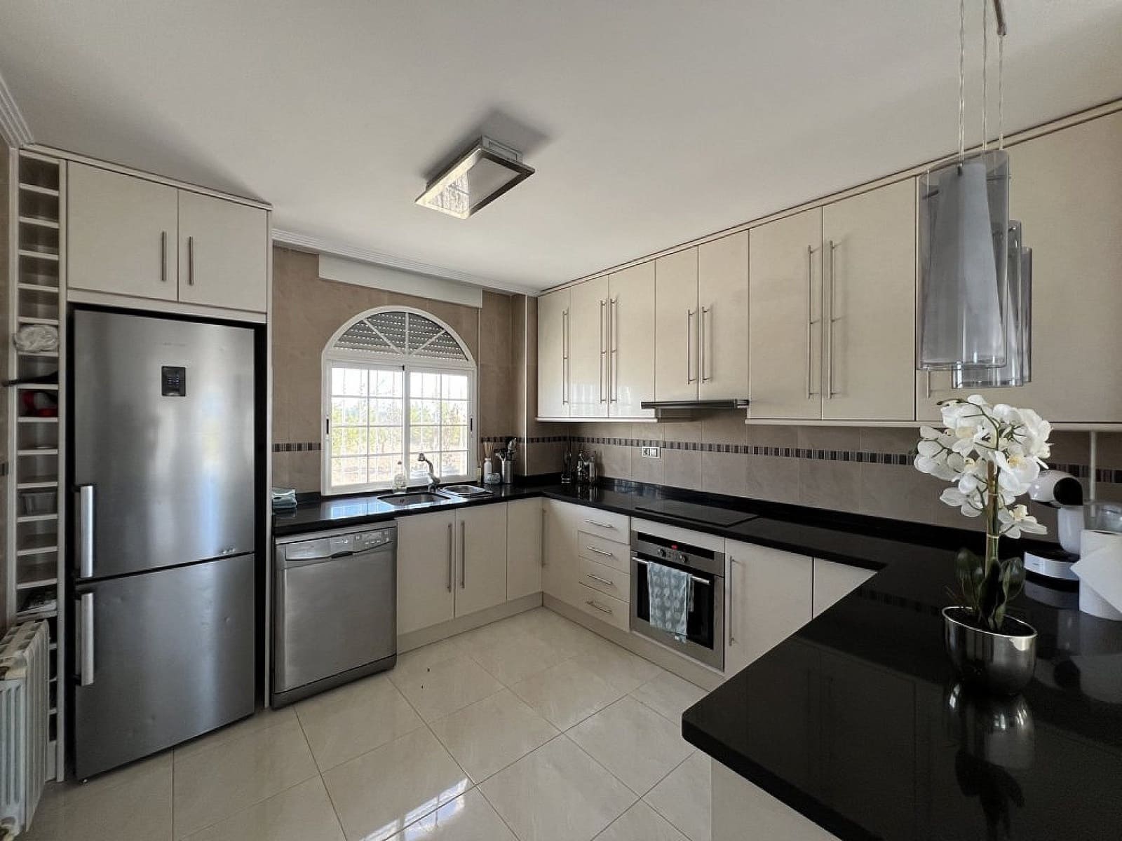 4 bedroom Villa for sale in Pinoso - € 475,000 (Ref: 9475174)