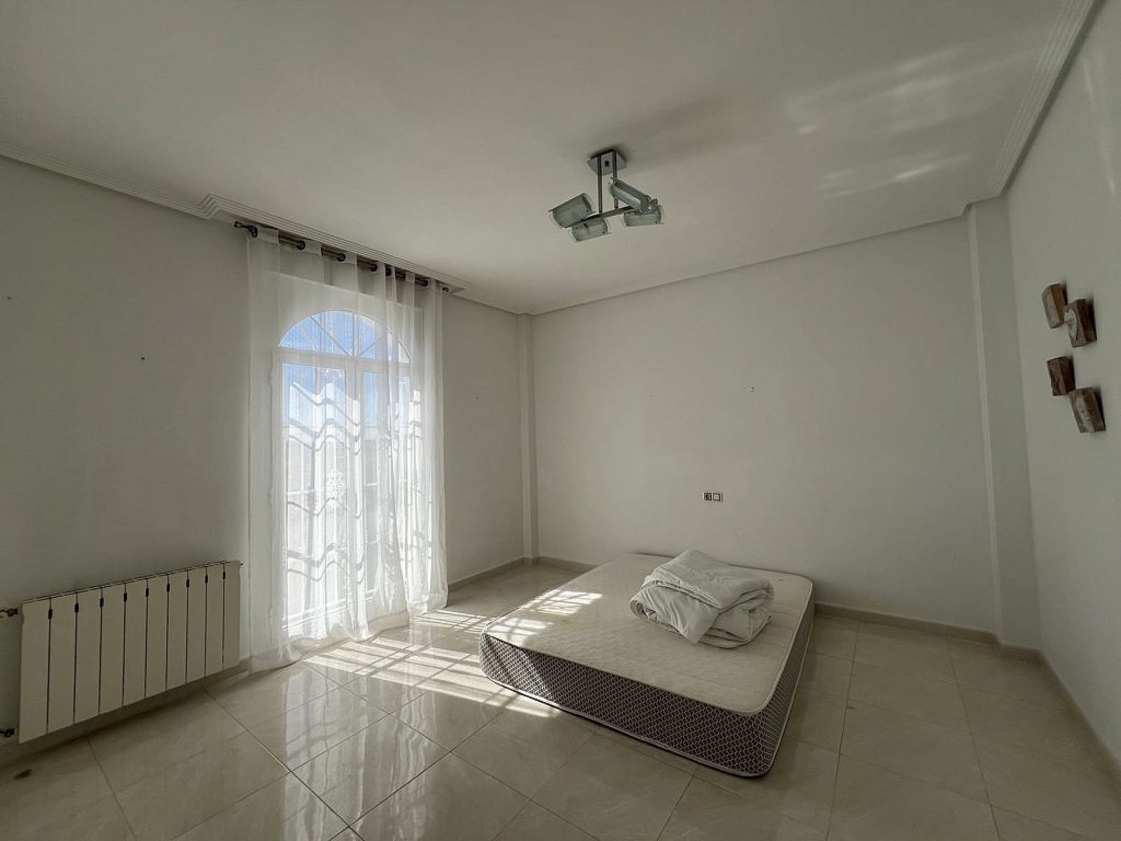 4 bedroom Villa for sale in Pinoso - € 475,000 (Ref: 9475174)