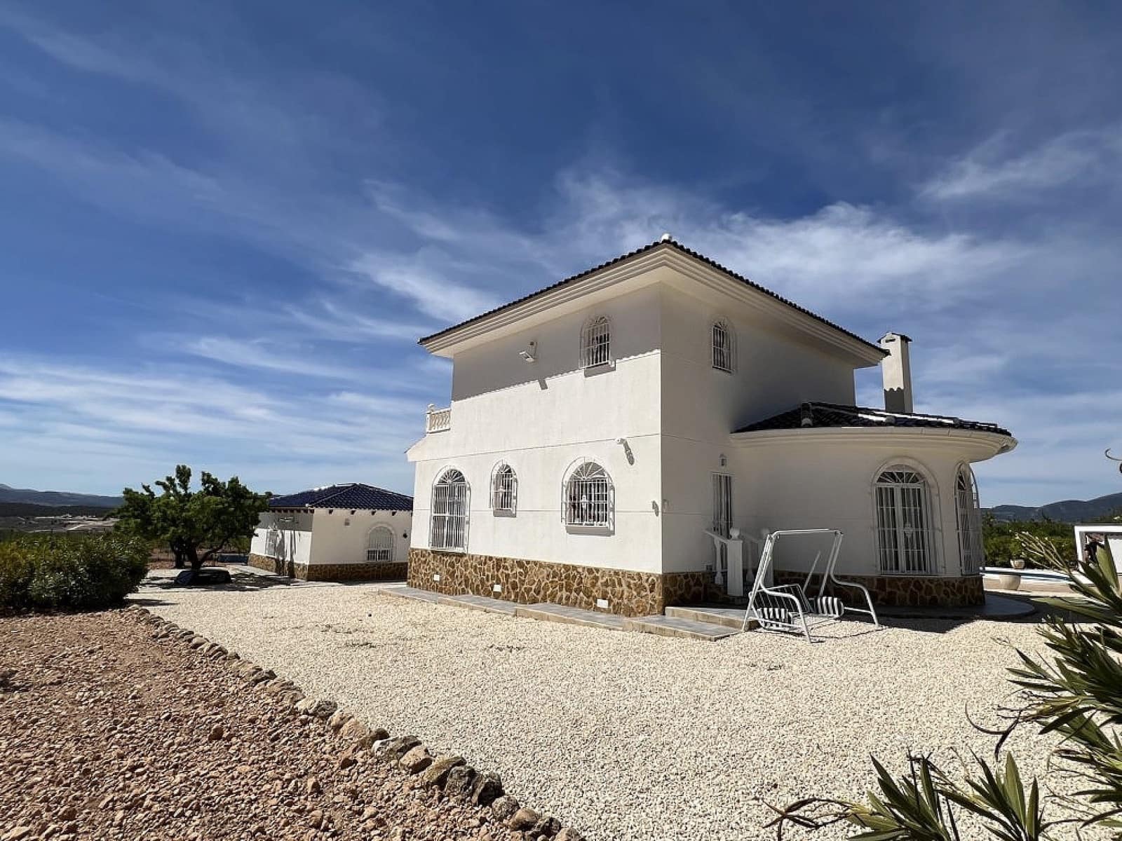 4 bedroom Villa for sale in Pinoso - € 475,000 (Ref: 9475174)