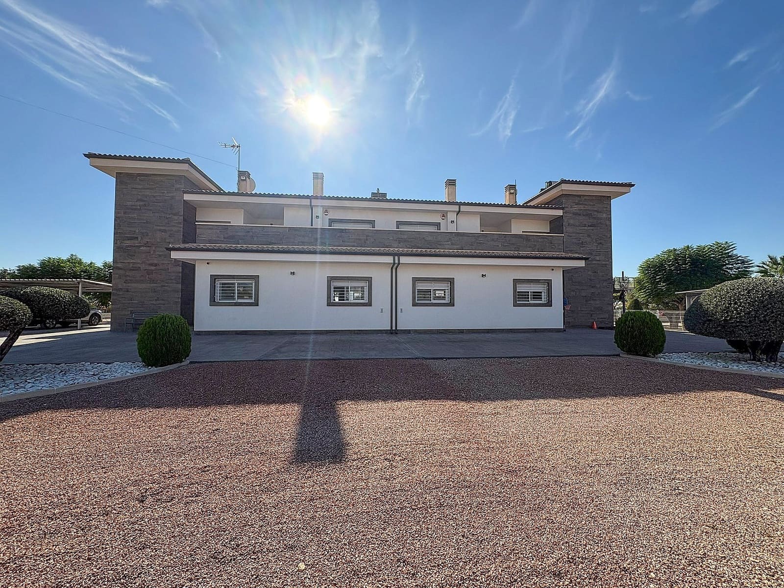 8 bedroom Villa for sale in Crevillente / Crevillent - € 680,000 (Ref: 9475178)