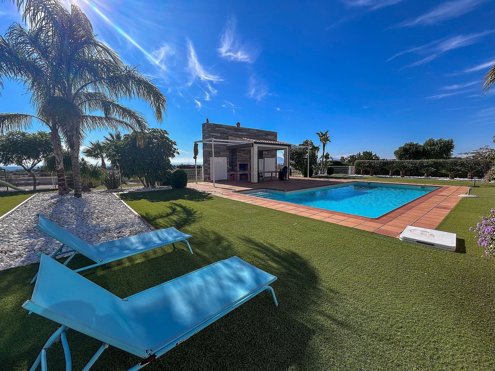 8 bedroom Villa for sale in Crevillente / Crevillent - € 680,000 (Ref: 9475178)