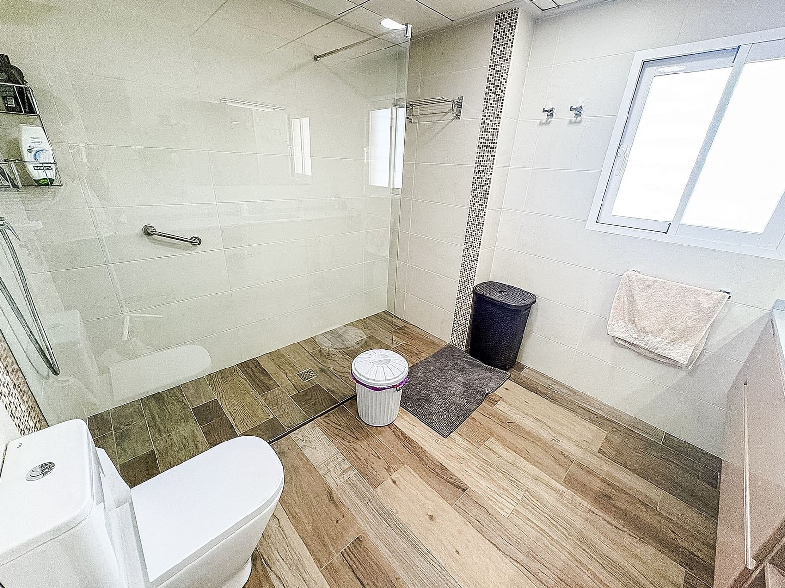 8 bedroom Villa for sale in Crevillente / Crevillent - € 680,000 (Ref: 9475178)