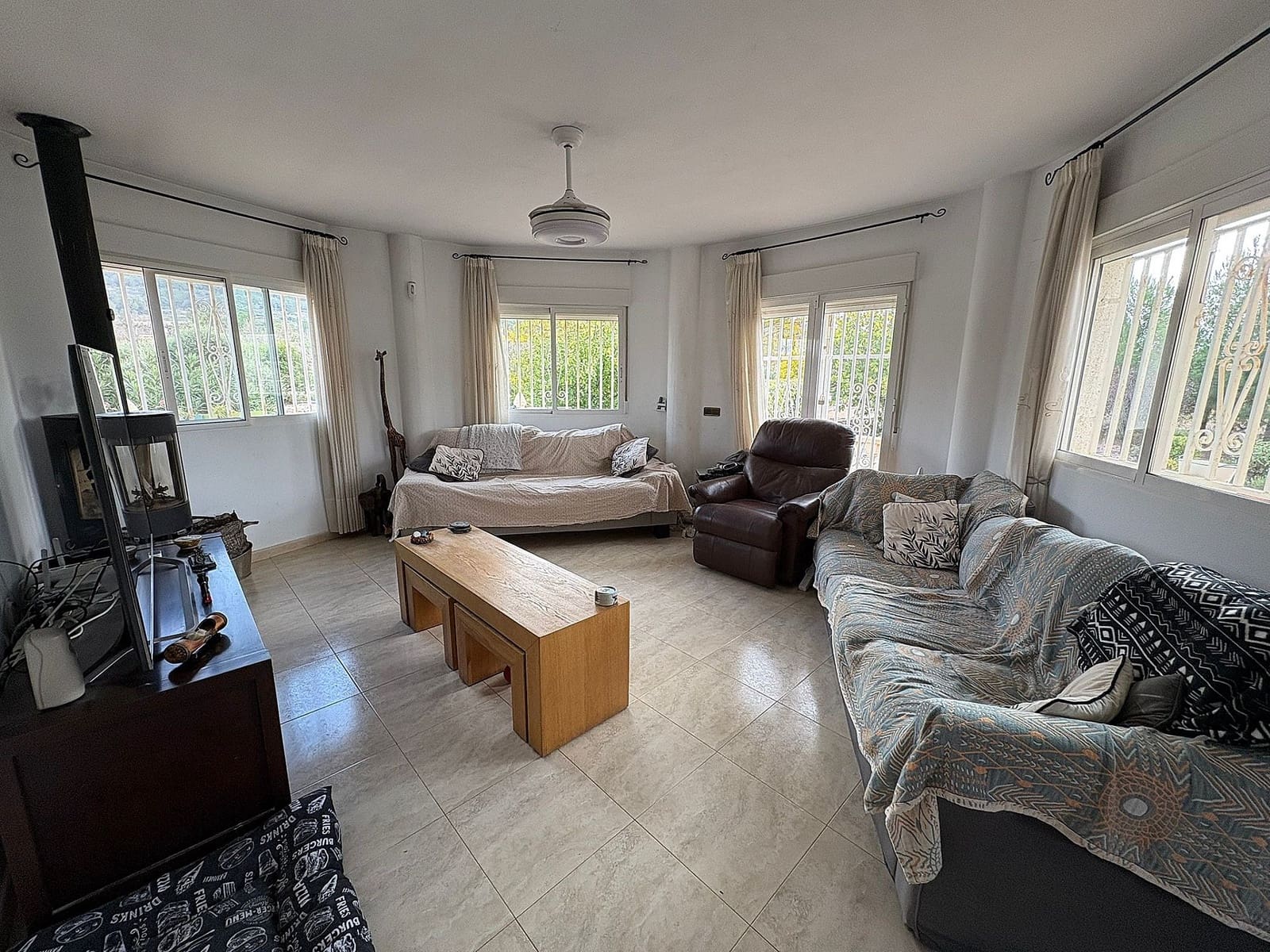 5 bedroom Villa for sale in Pinoso - € 349,995 (Ref: 9475179)