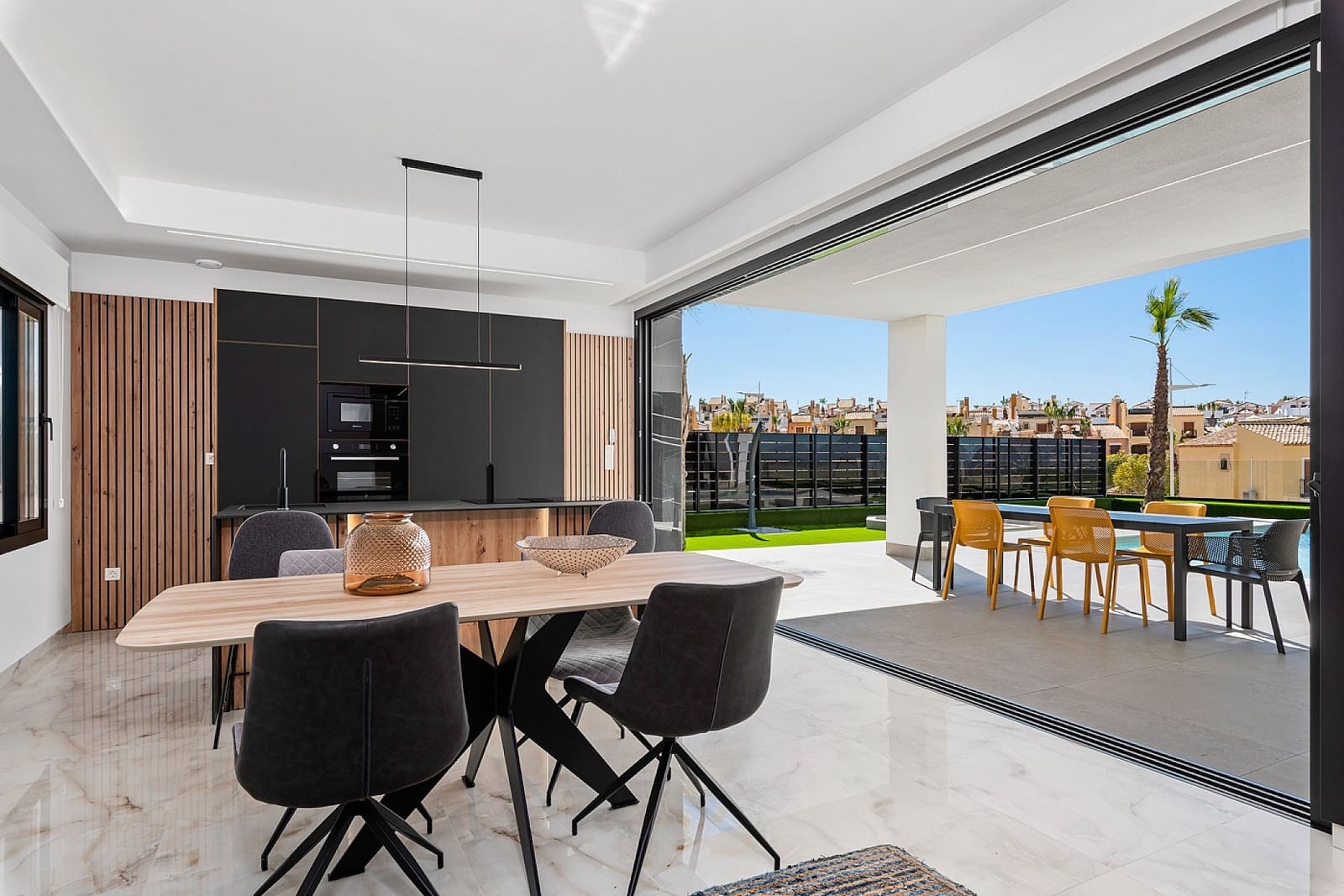 3 bedroom Villa for sale in Algorfa - € 635,000 (Ref: 9475196)