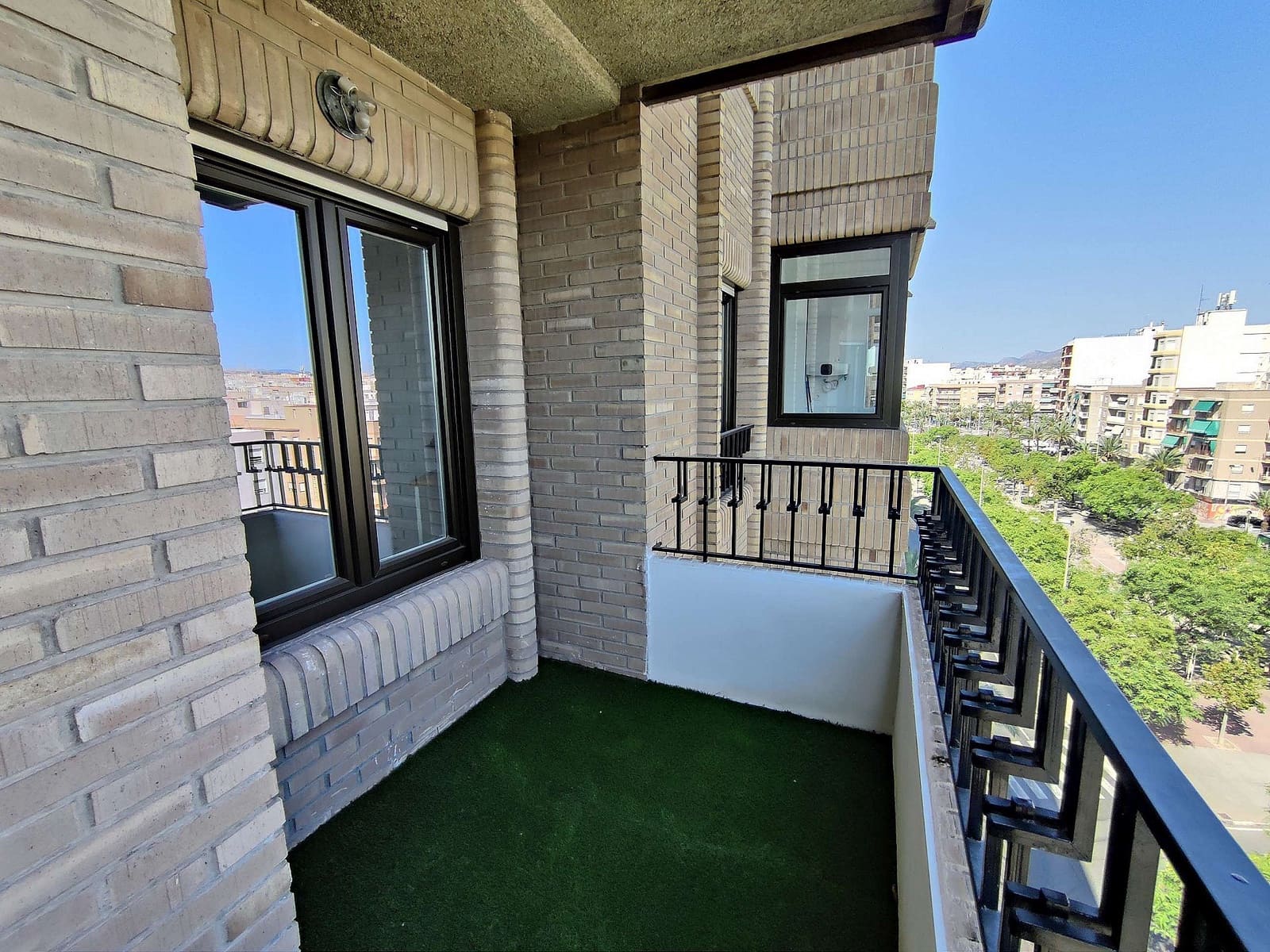 4 bedroom Apartment for sale in Elche / Elx - € 285,000 (Ref: 9475198)