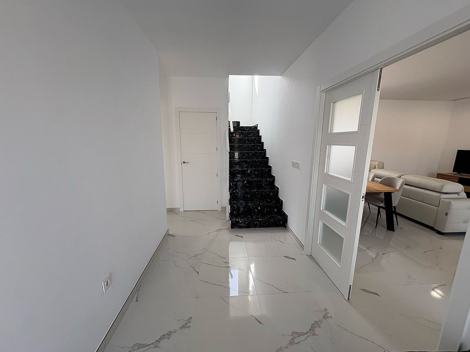 4 bedroom Villa for sale in Pinoso - € 423,000 (Ref: 9475210)