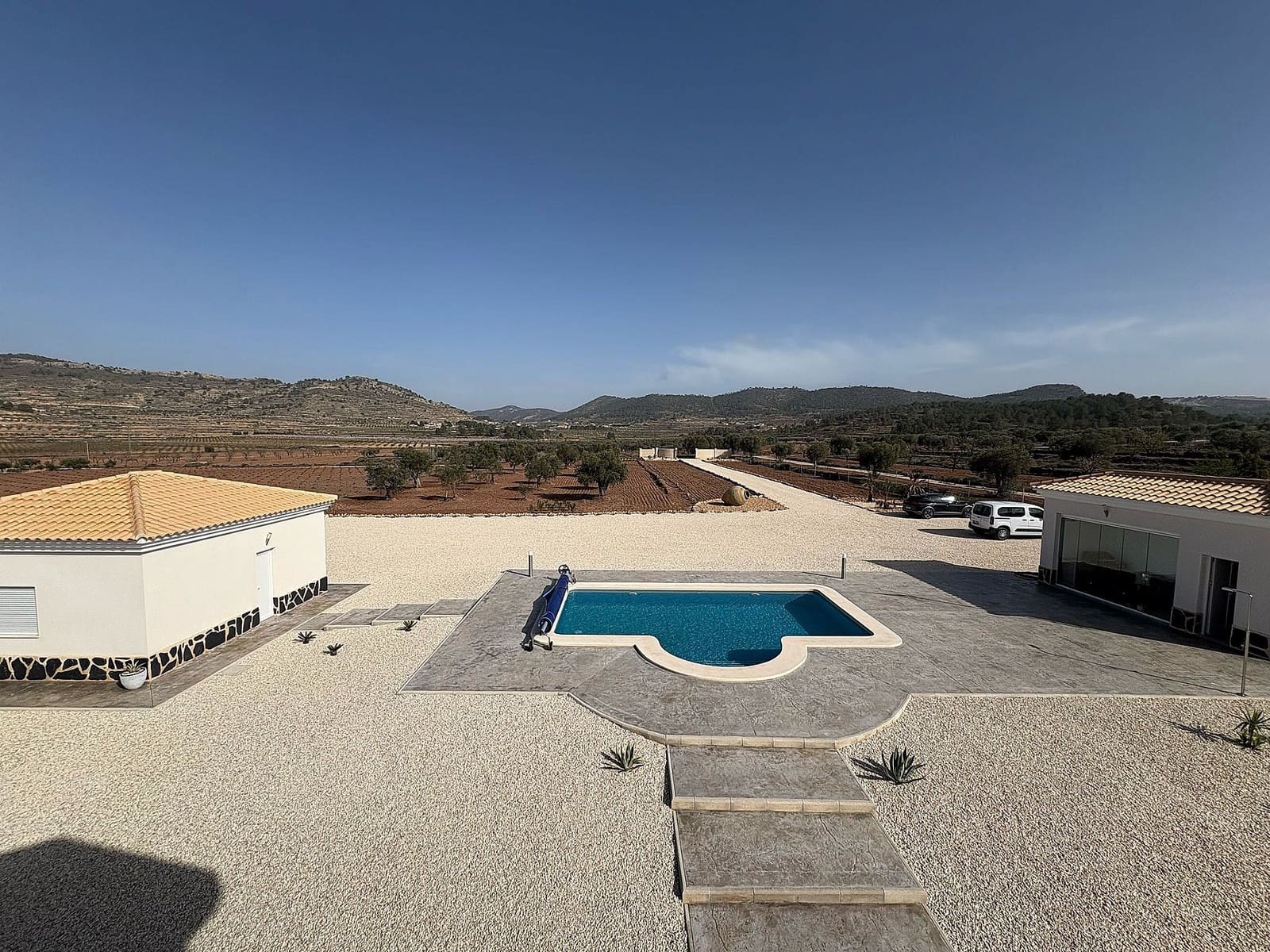 4 bedroom Villa for sale in Pinoso - € 423,000 (Ref: 9475210)