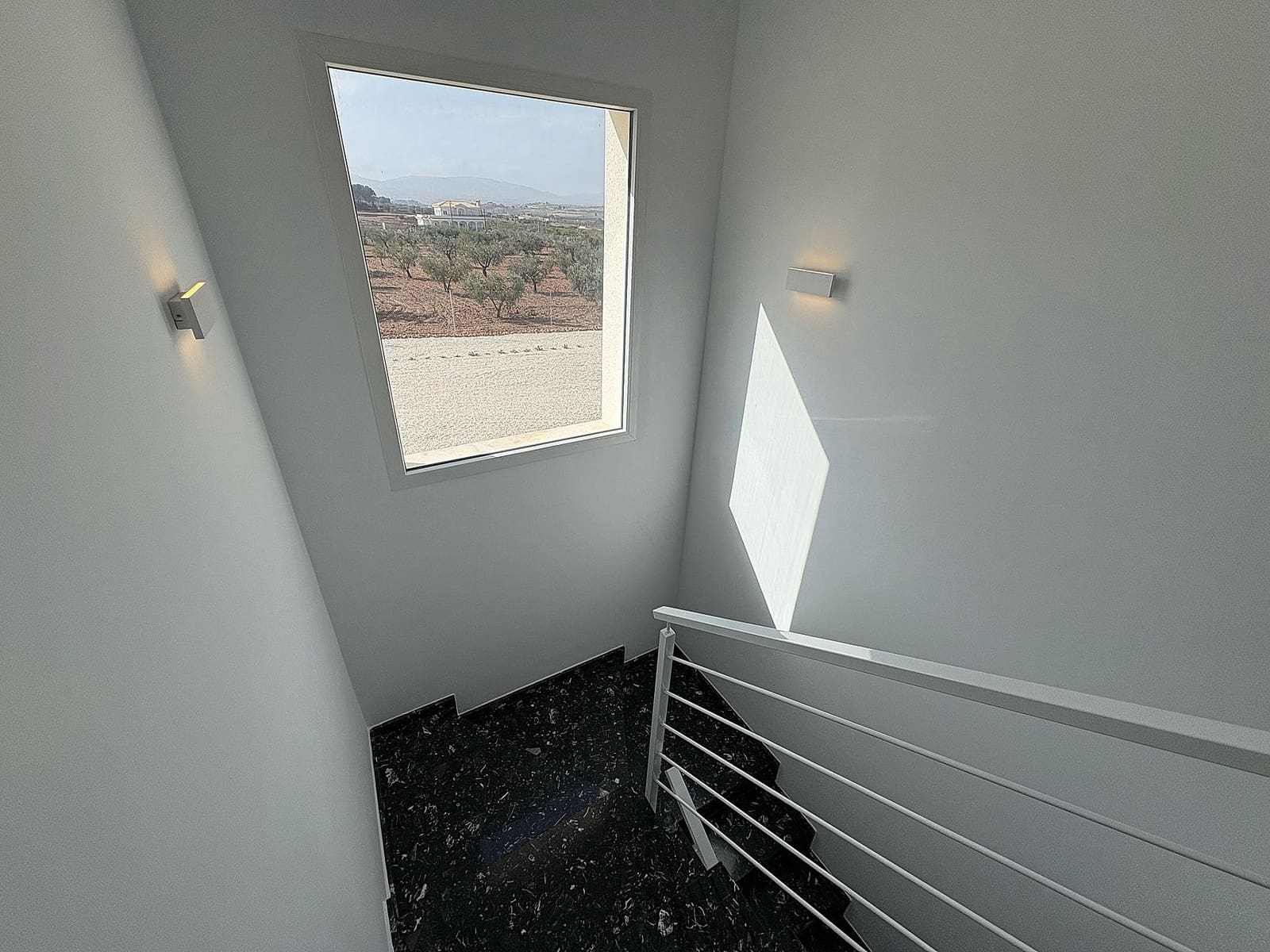 4 bedroom Villa for sale in Pinoso - € 423,000 (Ref: 9475210)