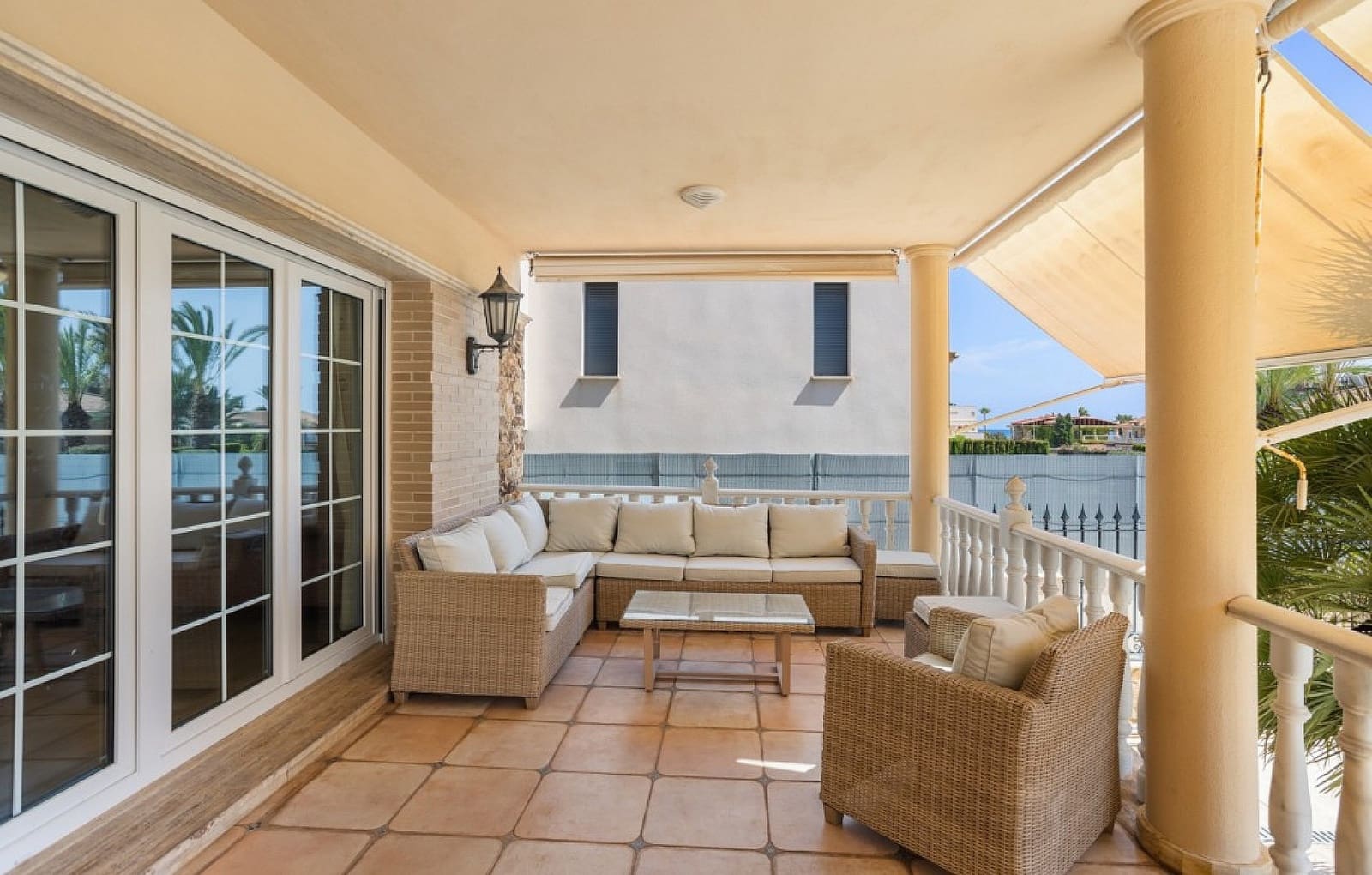 5 chambre Villa/Maison à vendre à Torrevieja avec piscine garage - 995 000 € (Ref: 9475213)