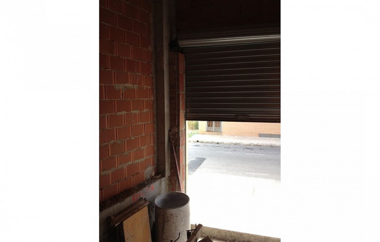 Comercial para venda em Los Montesinos - 106 000 € (Ref: 9475214)