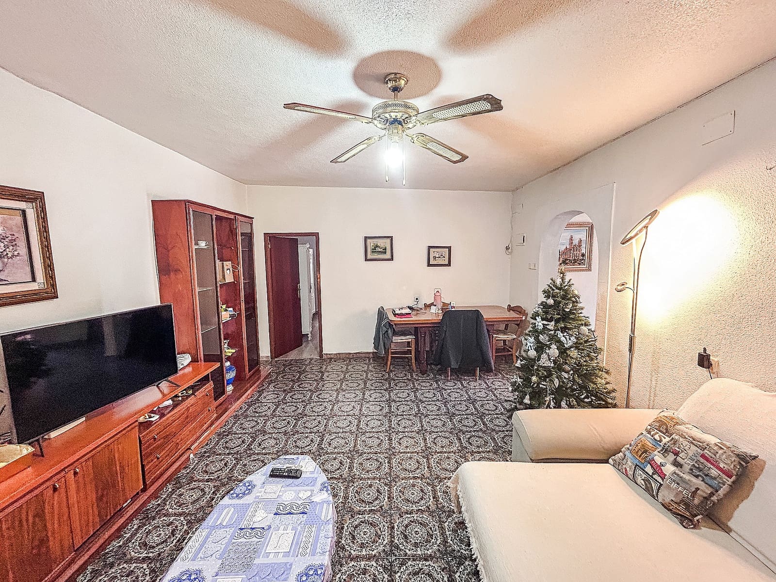 4 slaapkamer Finca/Landhuis te koop in Monforte del Cid - € 216.000 (Ref: 9475220)