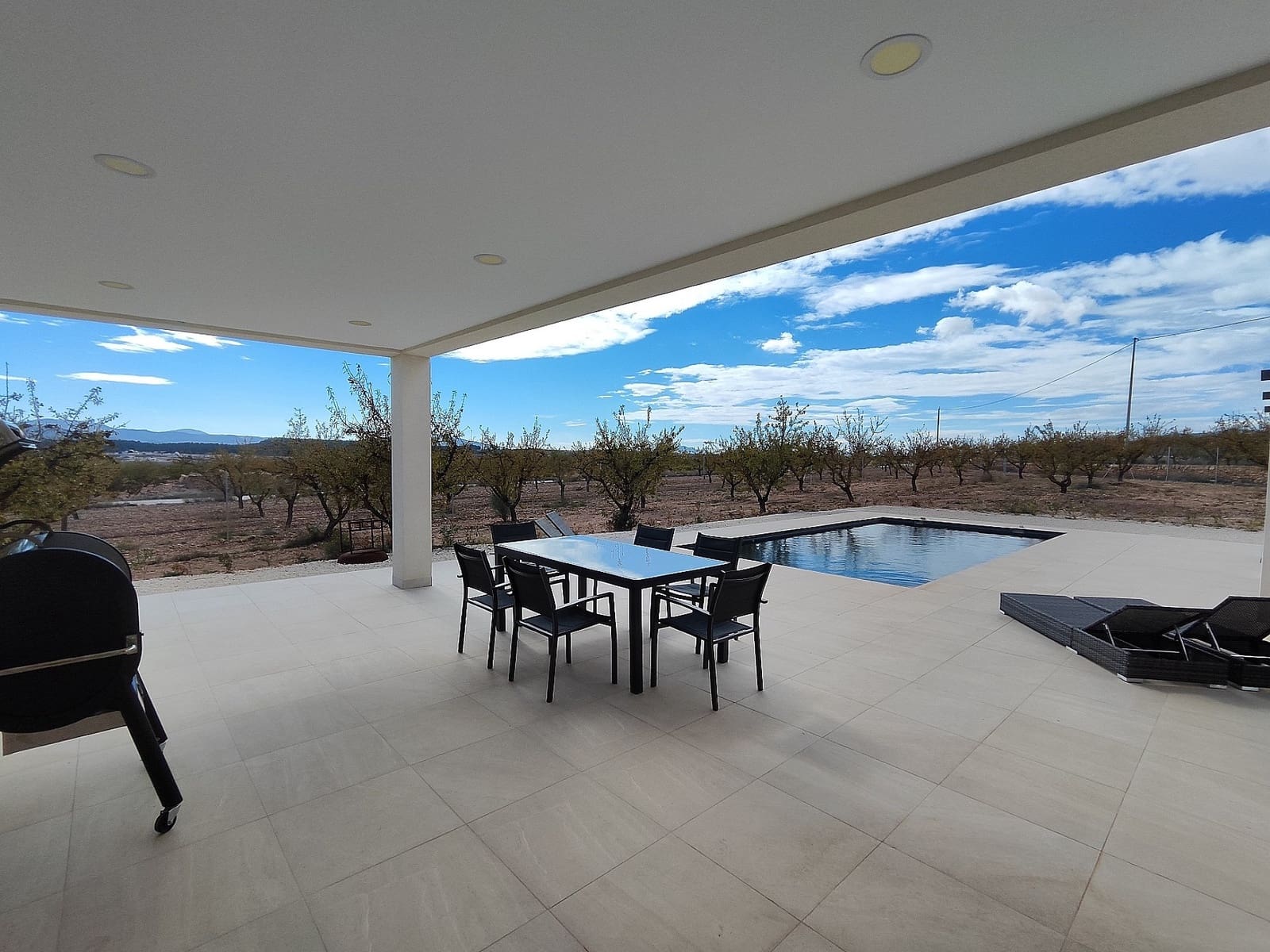 3 bedroom Villa for sale in Pinoso - € 365,000 (Ref: 9475225)