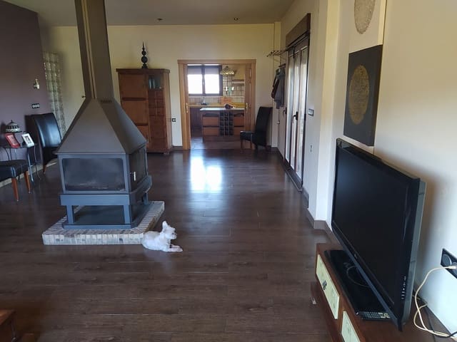 2 soverom Villa til salgs i Yecla - € 269 000 (Ref: 9475235)