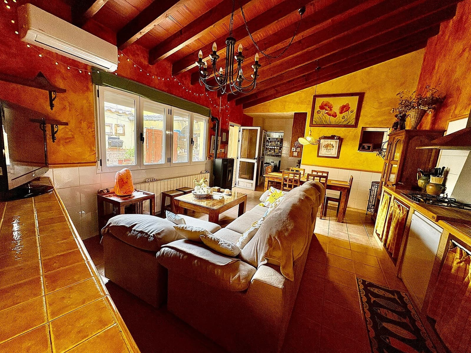 4 bedroom Townhouse for sale in Pinoso - € 157,500 (Ref: 9475242)