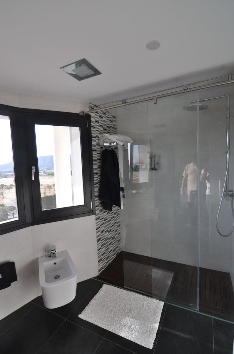 4 bedroom Villa for sale in Villena - € 1,250,000 (Ref: 9475244)