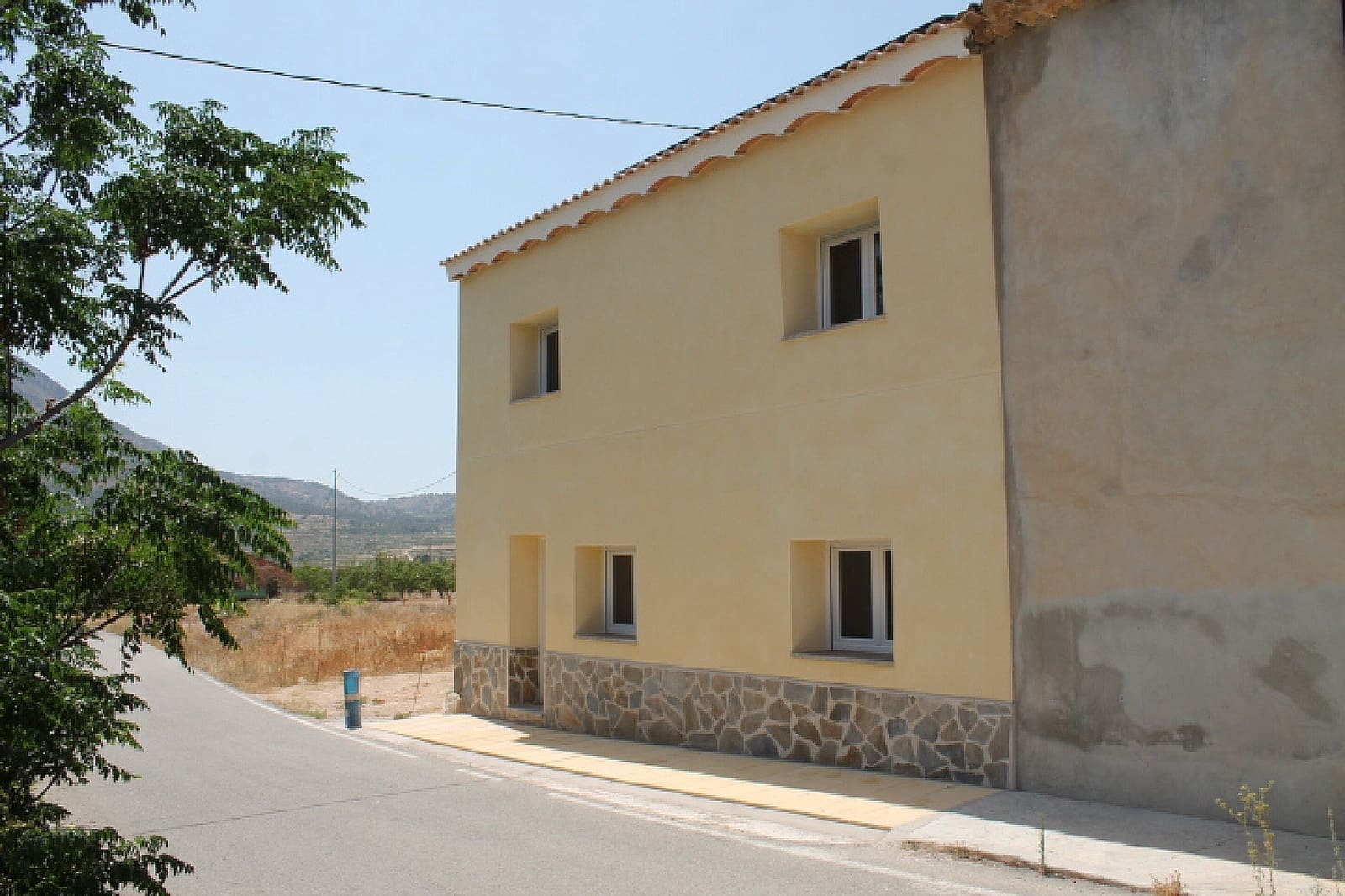 4 bedroom Finca/Country House for sale in Barbarroja - € 199,995 (Ref: 9475250)