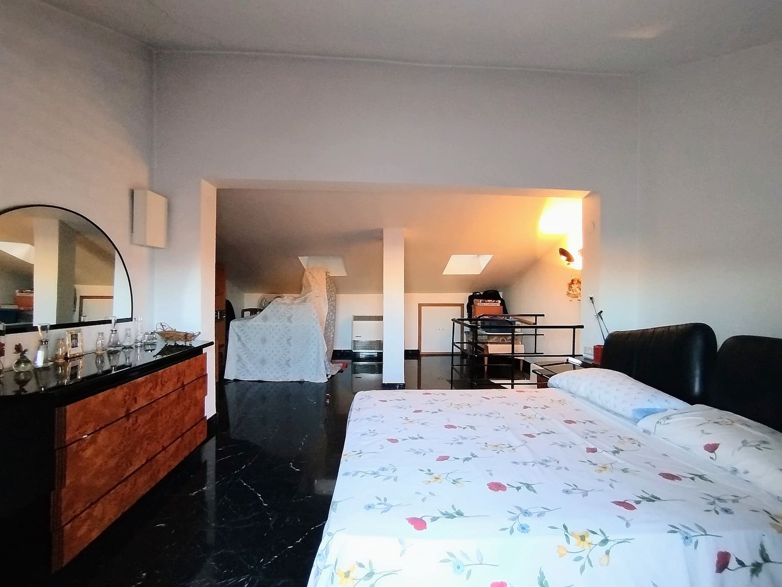 4 bedroom Townhouse for sale in Yecla with garage - € 170,000 (Ref: 9475250)