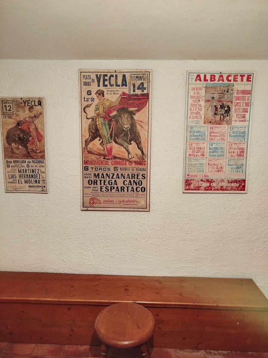 4 bedroom Townhouse for sale in Yecla with garage - € 170,000 (Ref: 9475250)