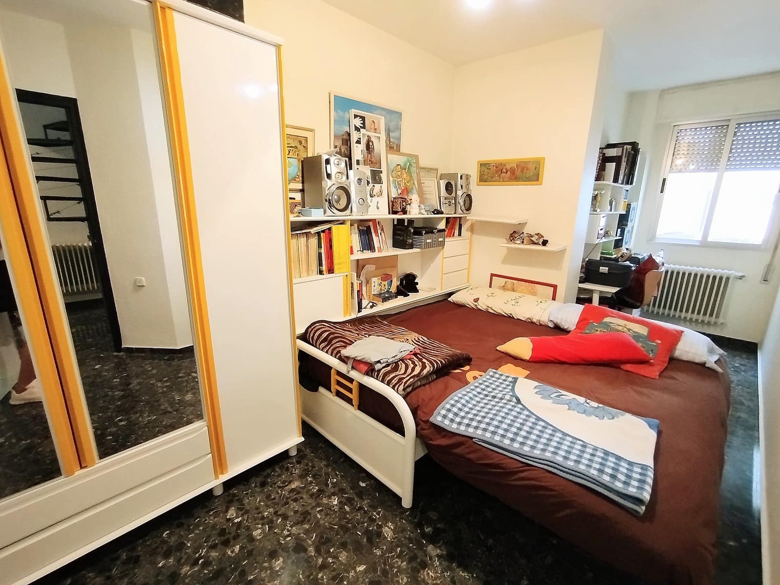 4 bedroom Townhouse for sale in Yecla with garage - € 170,000 (Ref: 9475250)