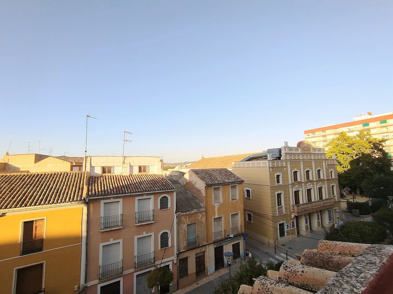 4 bedroom Townhouse for sale in Yecla with garage - € 170,000 (Ref: 9475250)