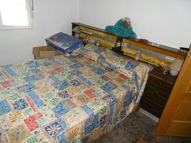 3 bedroom Finca/Country House for sale in Yecla with garage - € 46,000 (Ref: 9475251)