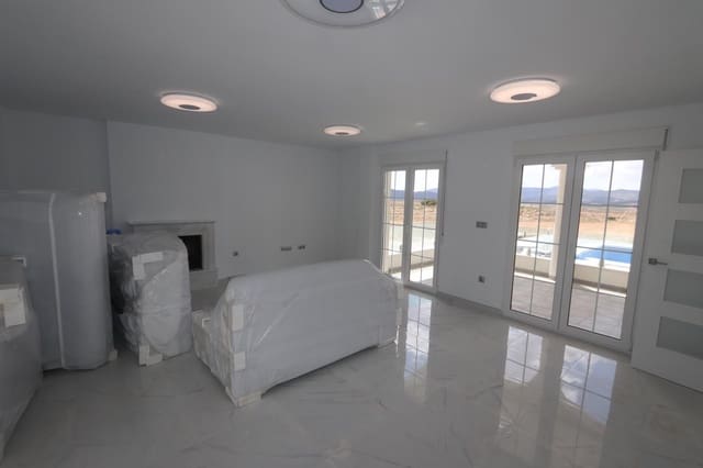 4 soverom Villa til salgs i Pinoso med svømmebasseng garasje - € 423 000 (Ref: 9475257)