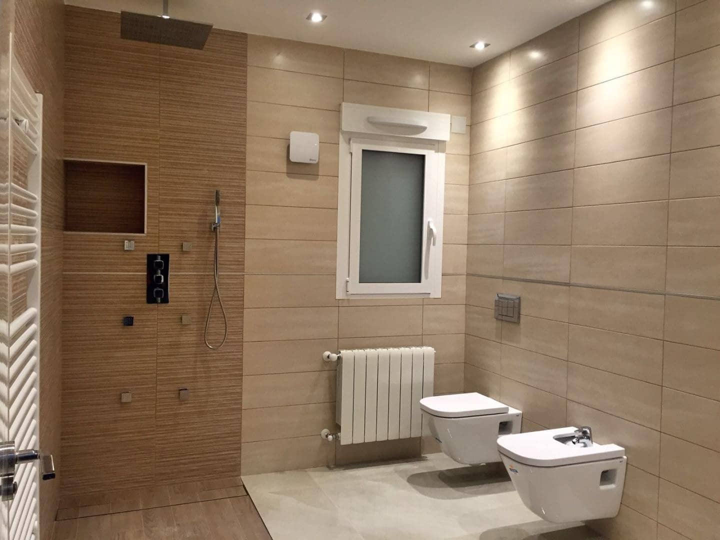 Chalet de 3 habitaciones en Pinoso en venta con piscina - 398.000 € (Ref: 9475258)