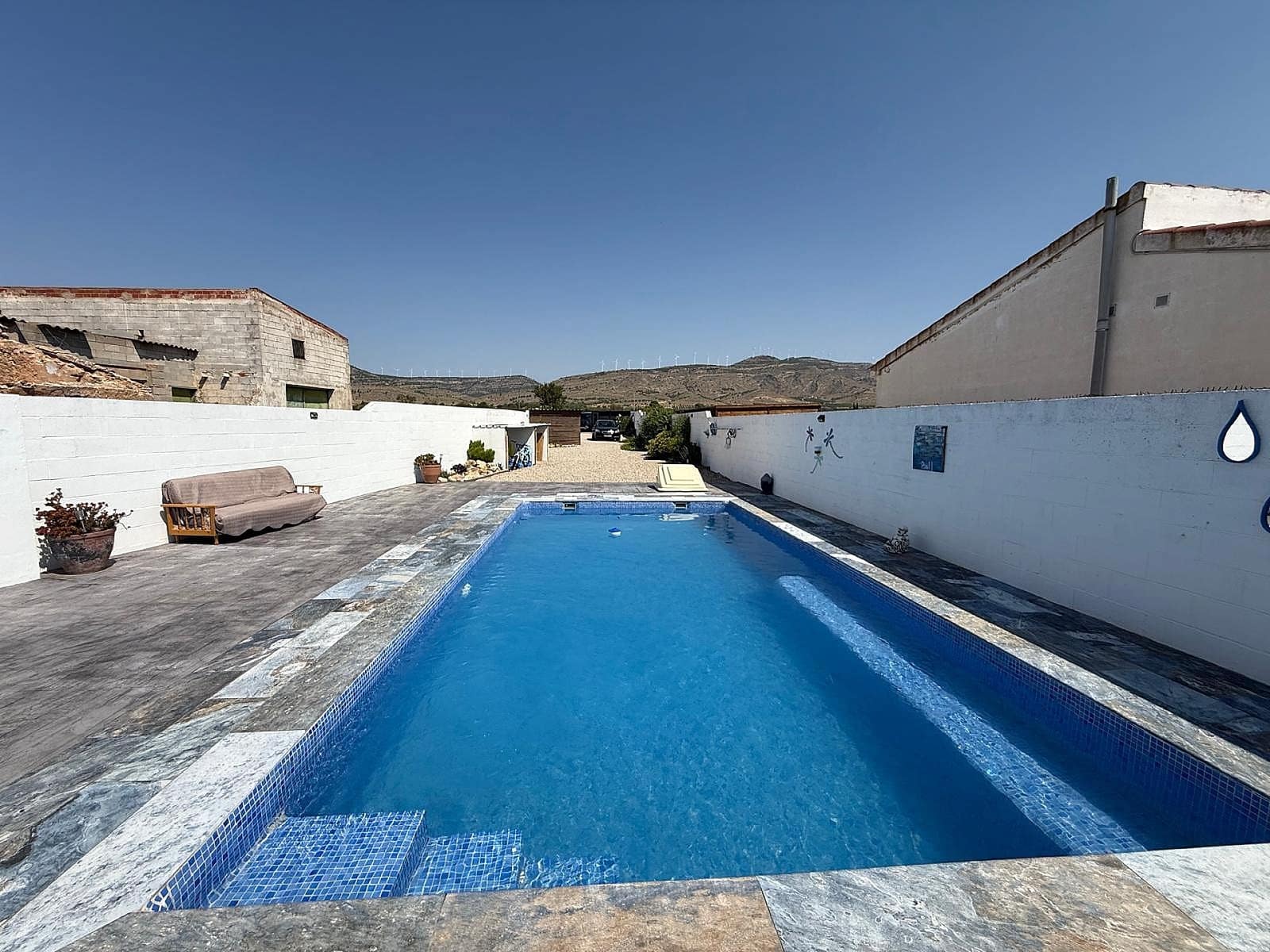 3 bedroom Villa for sale in Caudete - € 249,995 (Ref: 9475268)