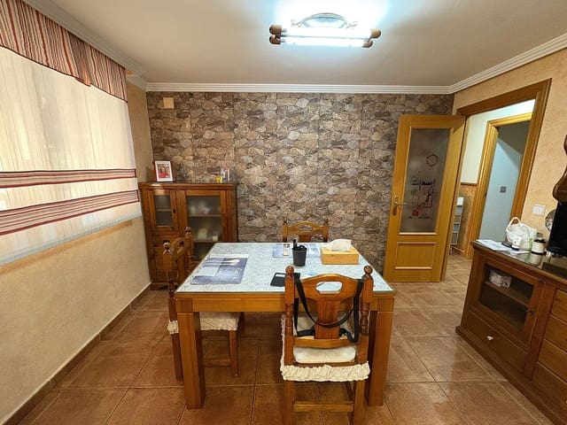 3 makuuhuone Huoneisto myytävänä paikassa Petrel / Petrer - 196 000 € (Ref: 9475272)