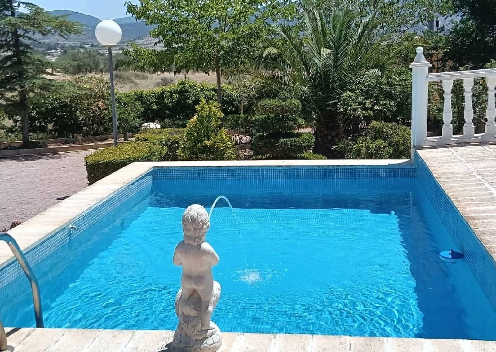 5 bedroom Villa for sale in Sax - € 299,995 (Ref: 9475274)