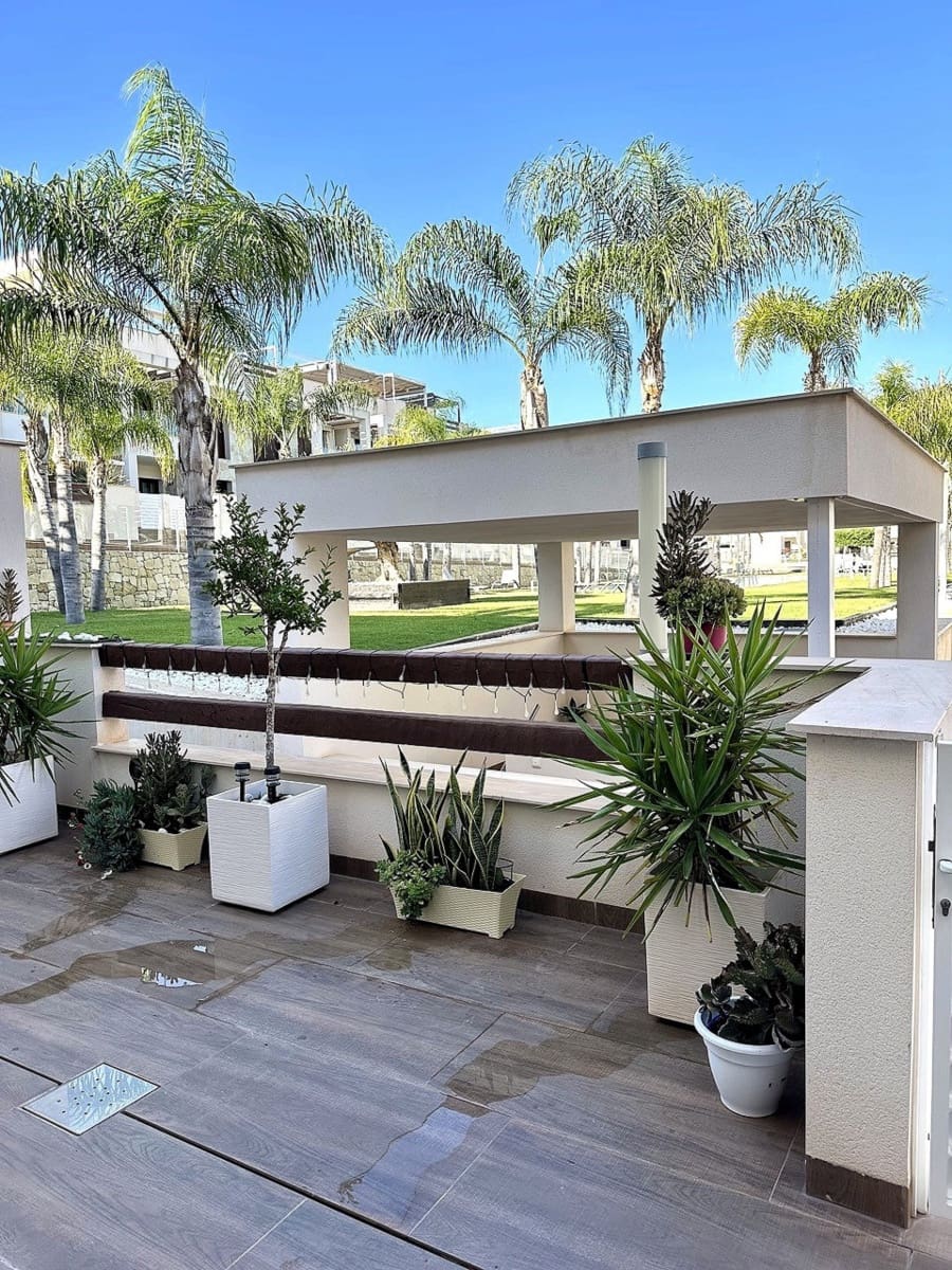 2 sovrum Bungalow till salu i Torrevieja - 299 000 € (Ref: 9475275)