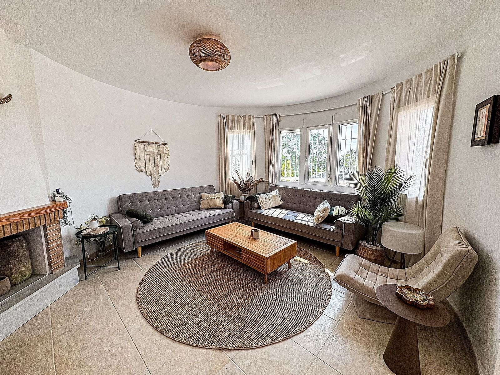 5 bedroom Villa for sale in Pinoso - € 425,000 (Ref: 9475276)