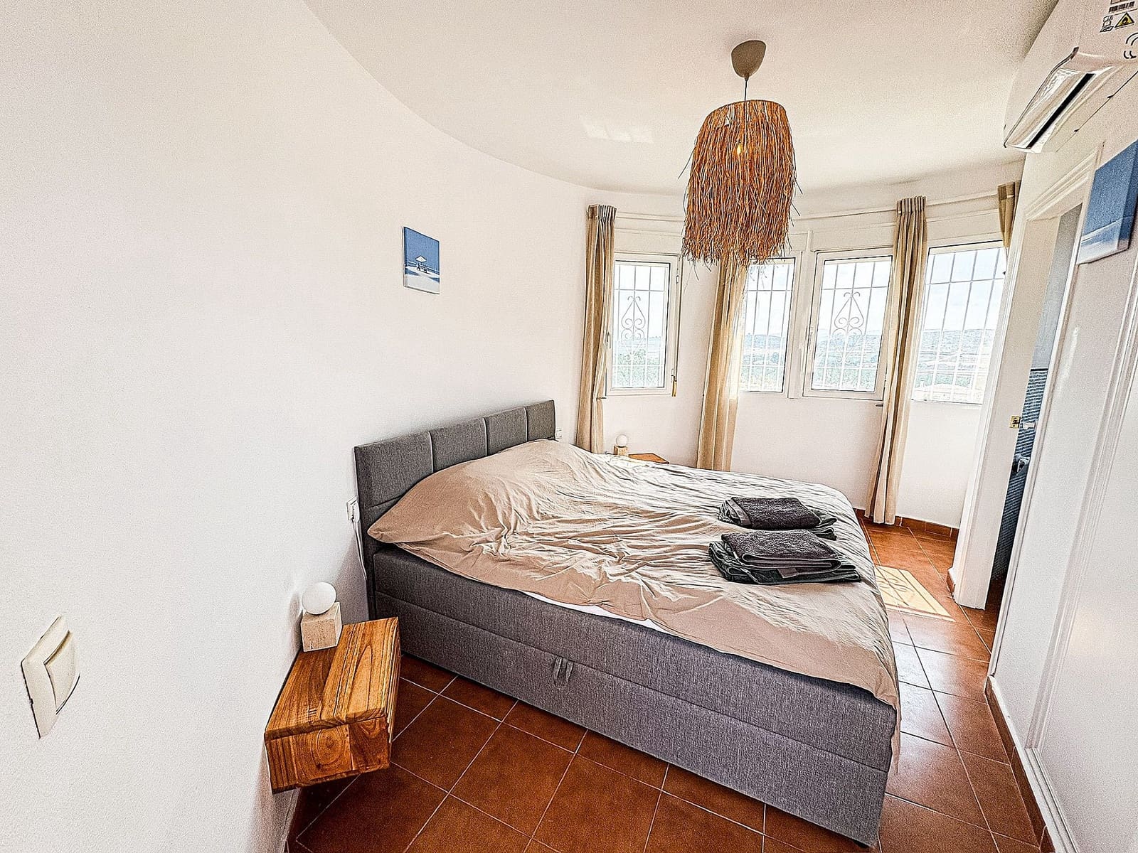 5 bedroom Villa for sale in Pinoso - € 425,000 (Ref: 9475276)