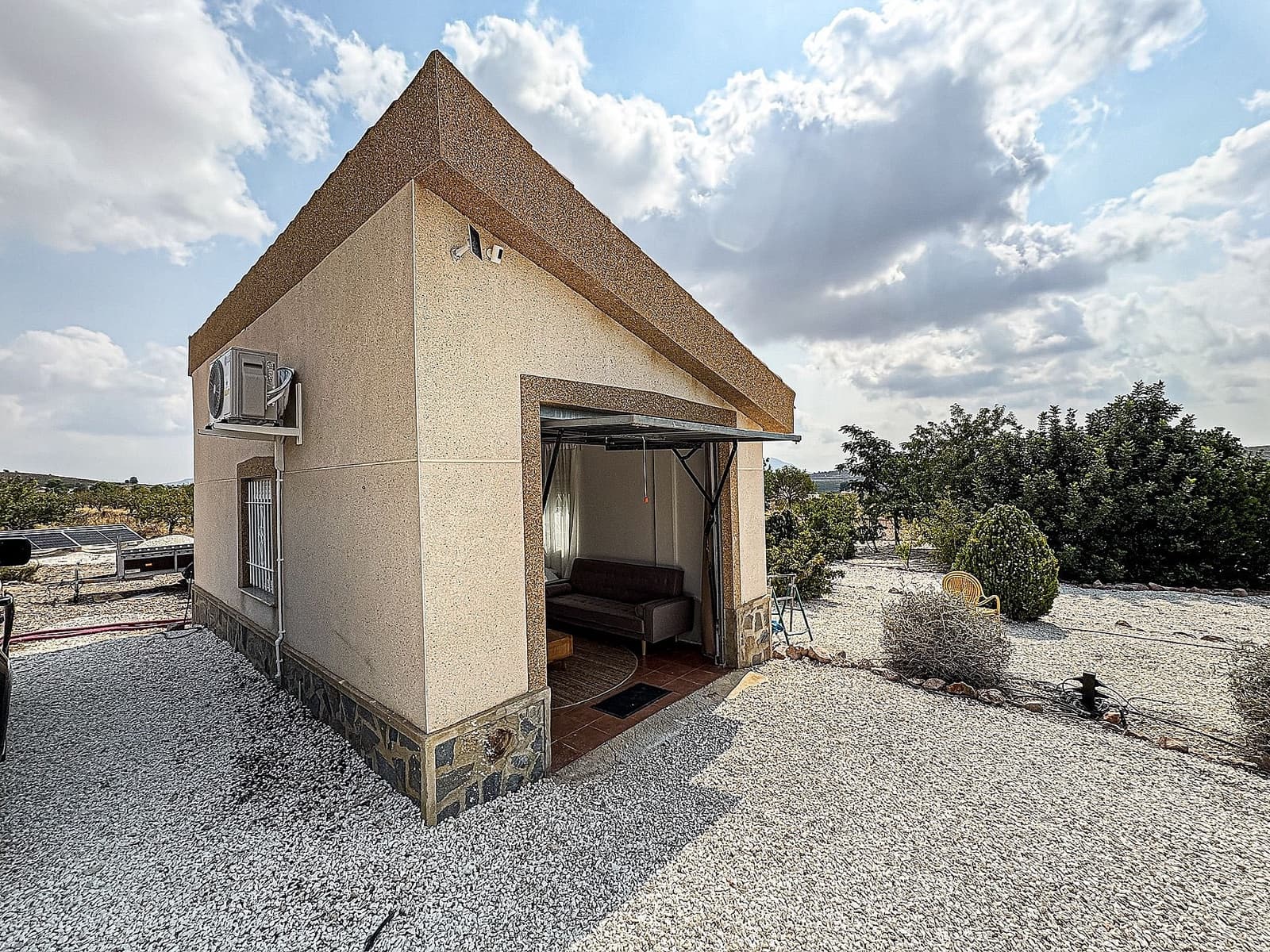 5 bedroom Villa for sale in Pinoso - € 425,000 (Ref: 9475276)