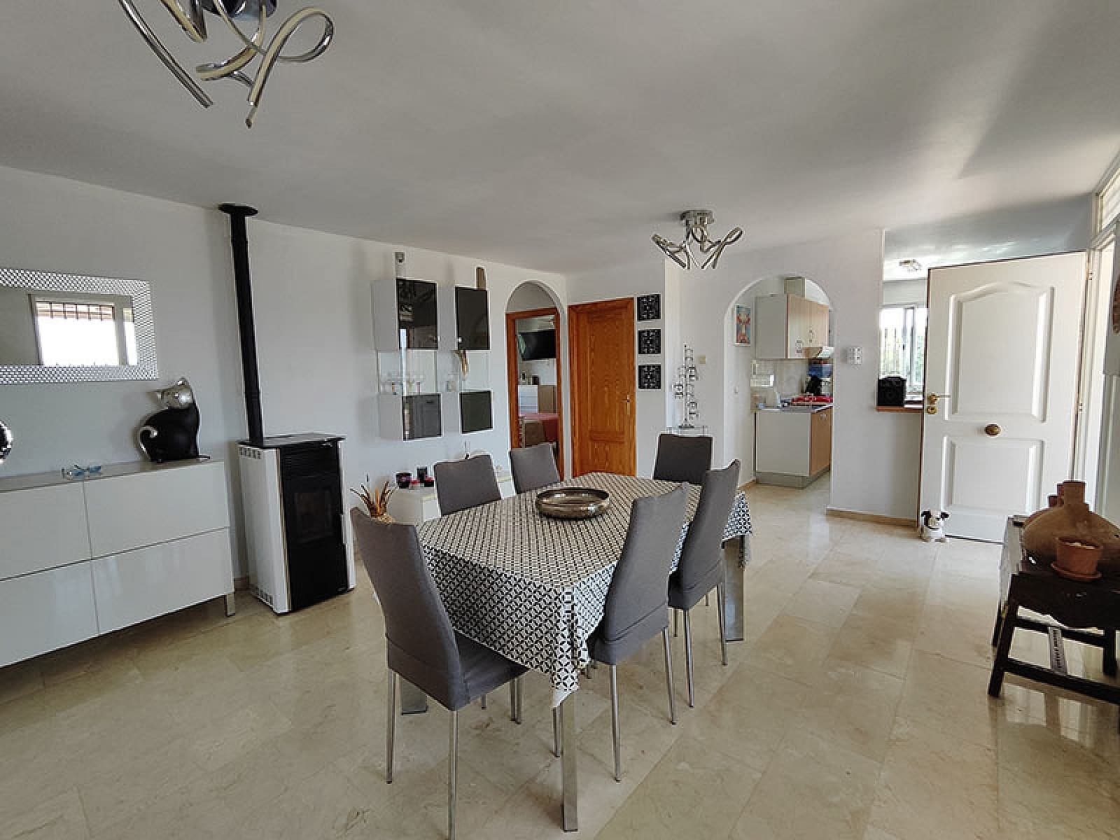 4 bedroom Villa for sale in Fortuna - € 309,000 (Ref: 9475278)