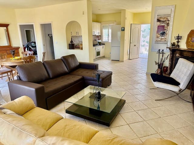 3 slaapkamer Villa te koop in Onil - € 498.000 (Ref: 9475284)